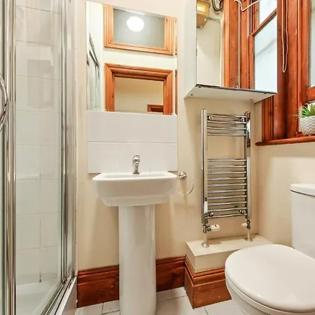 Elgin Avenue Hububb Homestay London