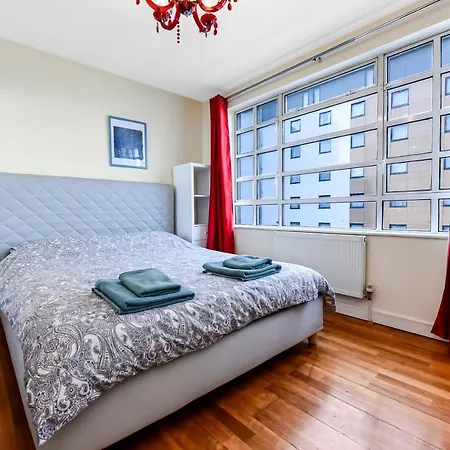 Spacious 2 Bedroom In Broadway Ealing
