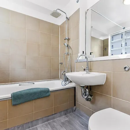 Appartamento Spacious 2 Bedroom In Broadway *