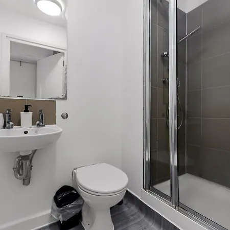 Spacious 2 Bedroom In Broadway Appartamento Ealing