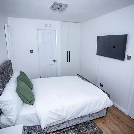 La Vida In Casa * Thamesmead (Greater London)