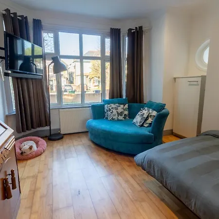 Apartment Spacious And Light Flat In Clapham *