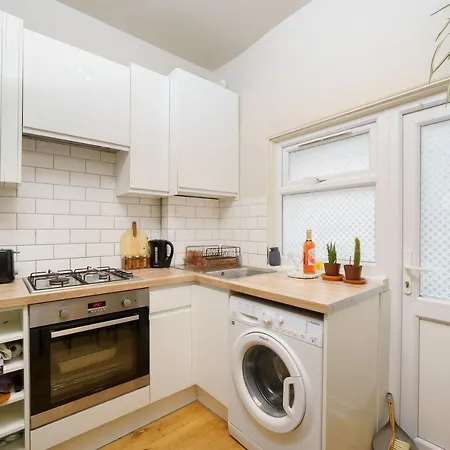 Apartment Gorgeous Wood Palmers *