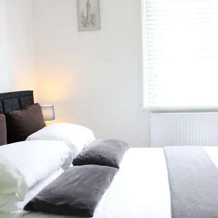 Apartment 3 Bed 2 Bath London