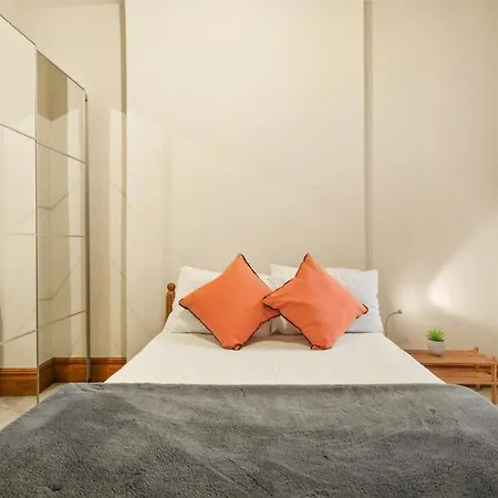 Elgin Avenue Hububb Homestay *