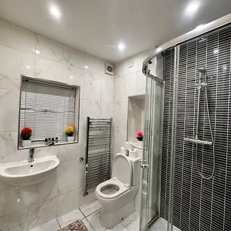 Marylebone 5-bedroom, 4 Baths Private Family Apartment *