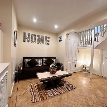 Marylebone 5-bedroom, 4 Baths Private Family Apartment