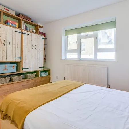 Charming Angel Maisonette * London