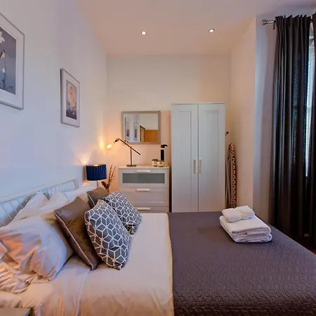 Apartment Spacious Highbury Fields 1 Bedroom - Parking By Request London