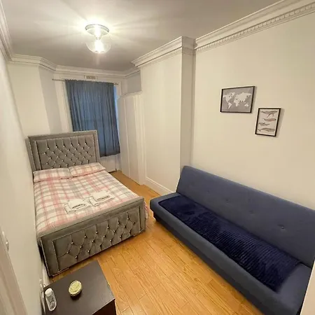 Cozy Double In Marylebone-paddington #room Name Is Amsterdam# Homestay *