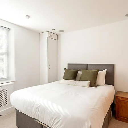 شقة Elegant 3 Bed In Earl's Court