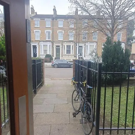 Stockwell Shortlet Apartment London