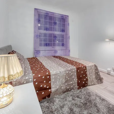 Апартаменты Spacious And Stylish - East Acton *