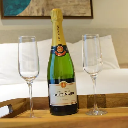 Staybridge London Heathrow - Bath Road, An Ihg 4* Hillingdon