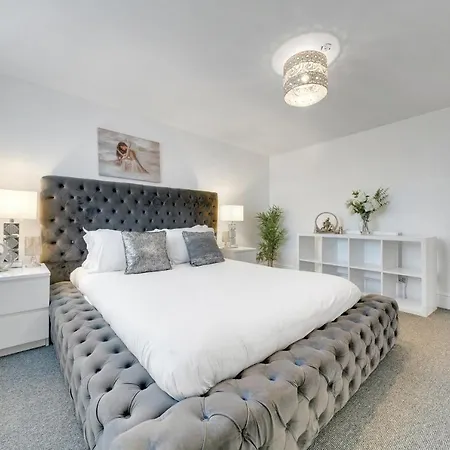 Modern Deluxe 2 Bedroom In Canning Town Excel Centre Apartment