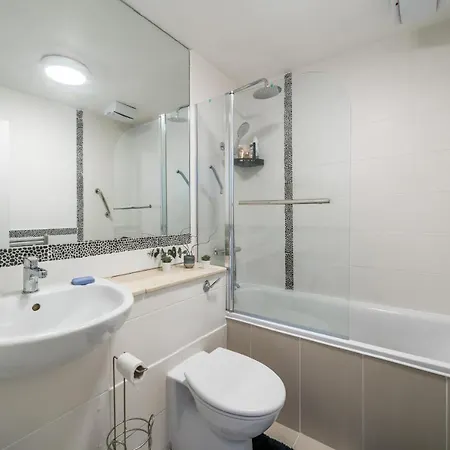 Altido Fantastic Flat Near Vauxhall Gardens Apartment