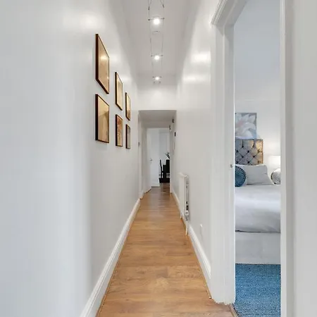 Modern Deluxe 2 Bedroom In Canning Town Excel Centre Apartment