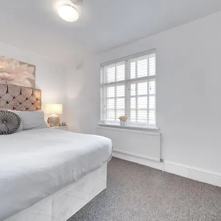 Modern Deluxe 2 Bedroom In Canning Town Excel Centre Apartment