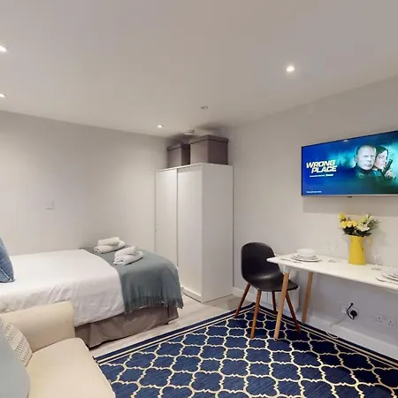 Wimbledon Apartment