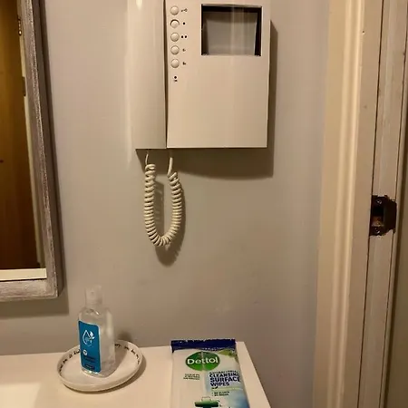 Spacious,1 Bed, Large Balcony, Parsons St * London
