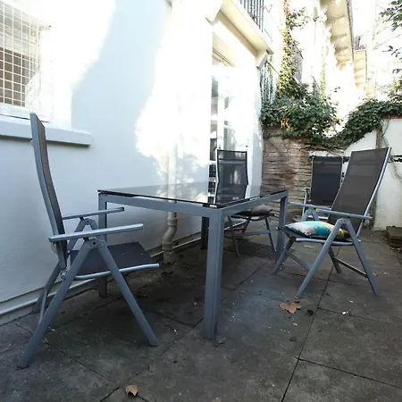 Apartment Walk To Notting Hill /paddington 1 B/r With Patio