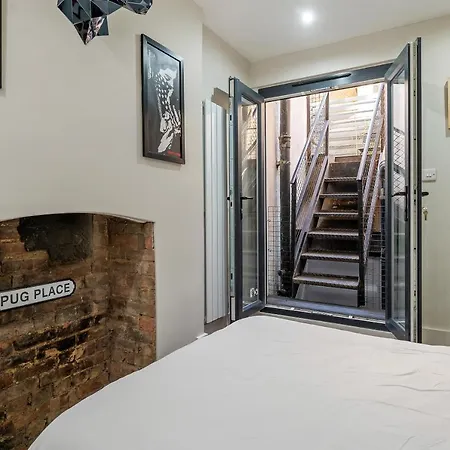 Luxury With 3 Bedrooms *