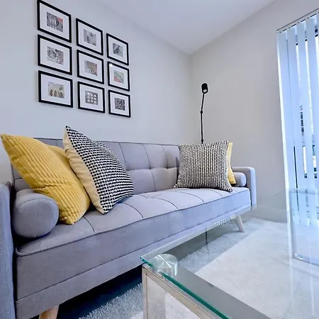 Apartment Gorgeous Apartment, 5 Mins From Canada Water, Not Lewisham As Listed! *