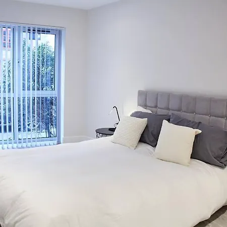 Apartment Gorgeous Apartment, 5 Mins From Canada Water, Not Lewisham As Listed!