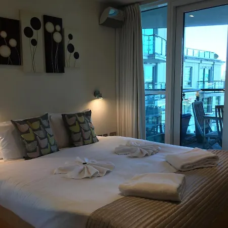 Still Life - Vauxhall Apartment *