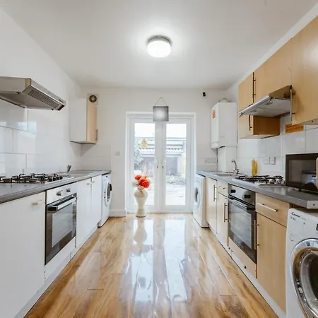 Guest house Upton Park Bedrooms 25 Min To