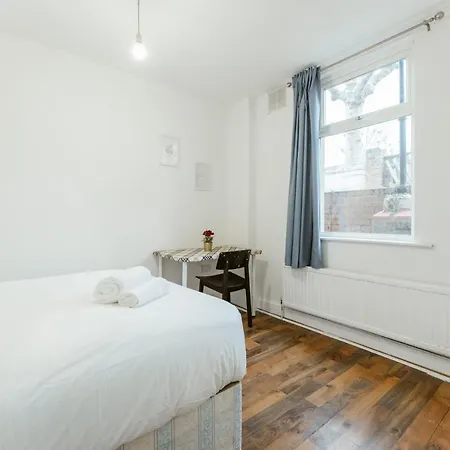 Guest house Upton Park Bedrooms 25 Min To *