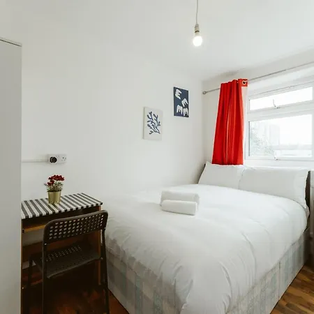 Upton Park Bedrooms 25 Min To London