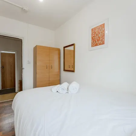 Guest house Upton Park Bedrooms 25 Min To