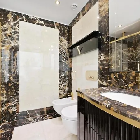 Beautiful For Eight In Islington Apartment