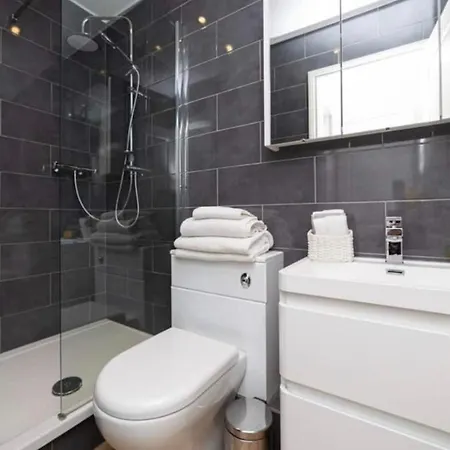 Beautiful 1bd On The King's Road Chelsea 아파트 런던