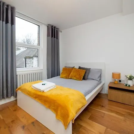 Beautiful 1bd On The King's Road Chelsea 런던