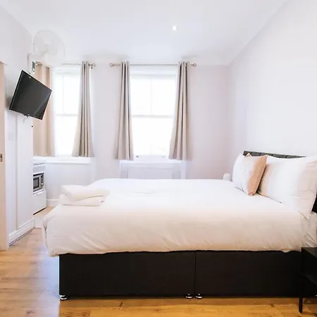 The Chapter - Hyde Park Hotel Londra