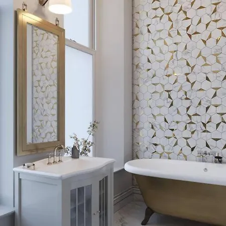 Apartment Luxury Artist In