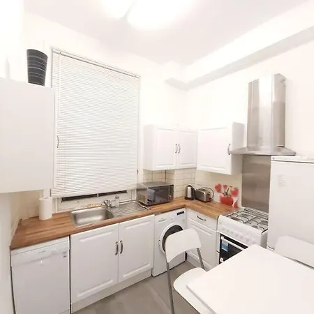 Bright 1-bedroom By River Thames *