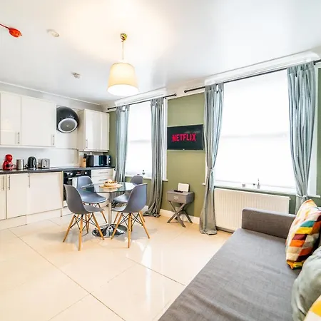 Covent Garden In Apartment London