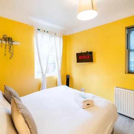 Covent Garden In Apartment *