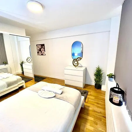 Park Lane Two Bedroom Flat Appartamento *