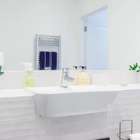 Luxury Modern Bedroom In Seven Star Ultra Super High Quality Apartment *