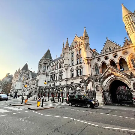 Superior Entire Between St Pauls Cathedral And Covent Garden Aparthotel *