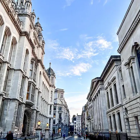 Superior Entire Between St Pauls Cathedral And Covent Garden Aparthotel London