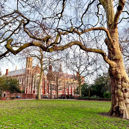 Superior Entire Between St Pauls Cathedral And Covent Garden * London