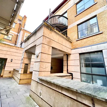 Aparthotel Superior Entire Between St Pauls Cathedral And Covent Garden London