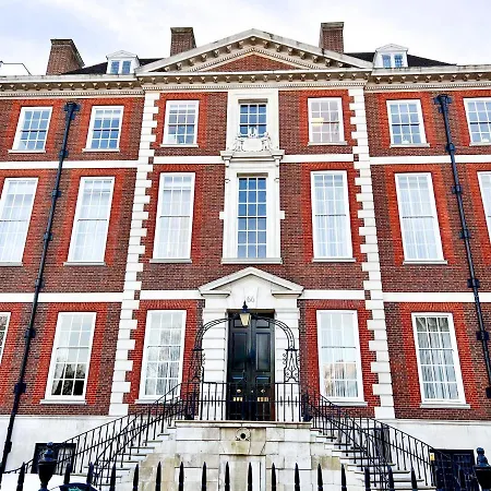 Aparthotel Superior Entire Between St Pauls Cathedral And Covent Garden London
