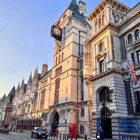 Aparthotel Superior Entire Between St Pauls Cathedral And Covent Garden London