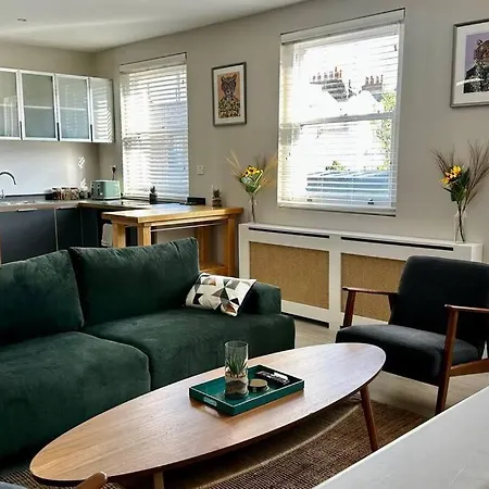 Sienna's 2 - Bedroom Apartment, London, N1. Appartamento *